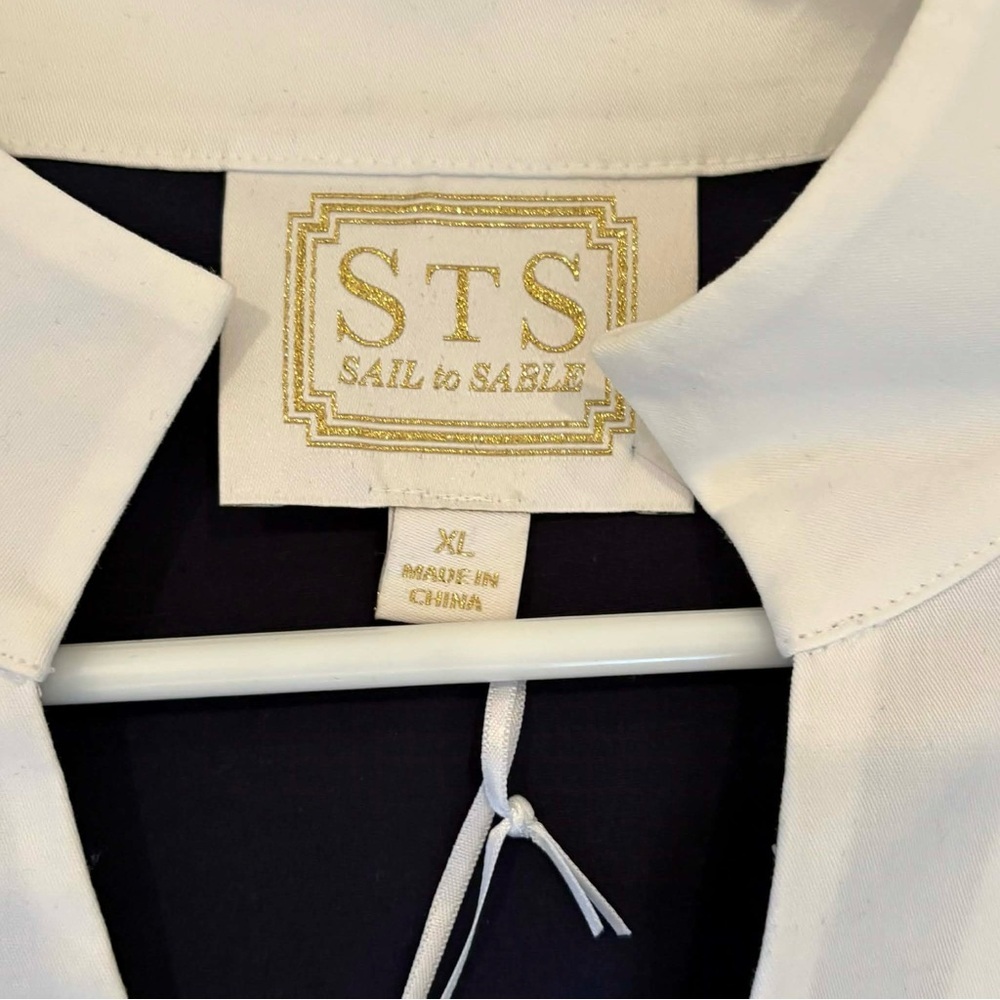 Sail to Sable White and Navy Blouse - Picture 6 of 7